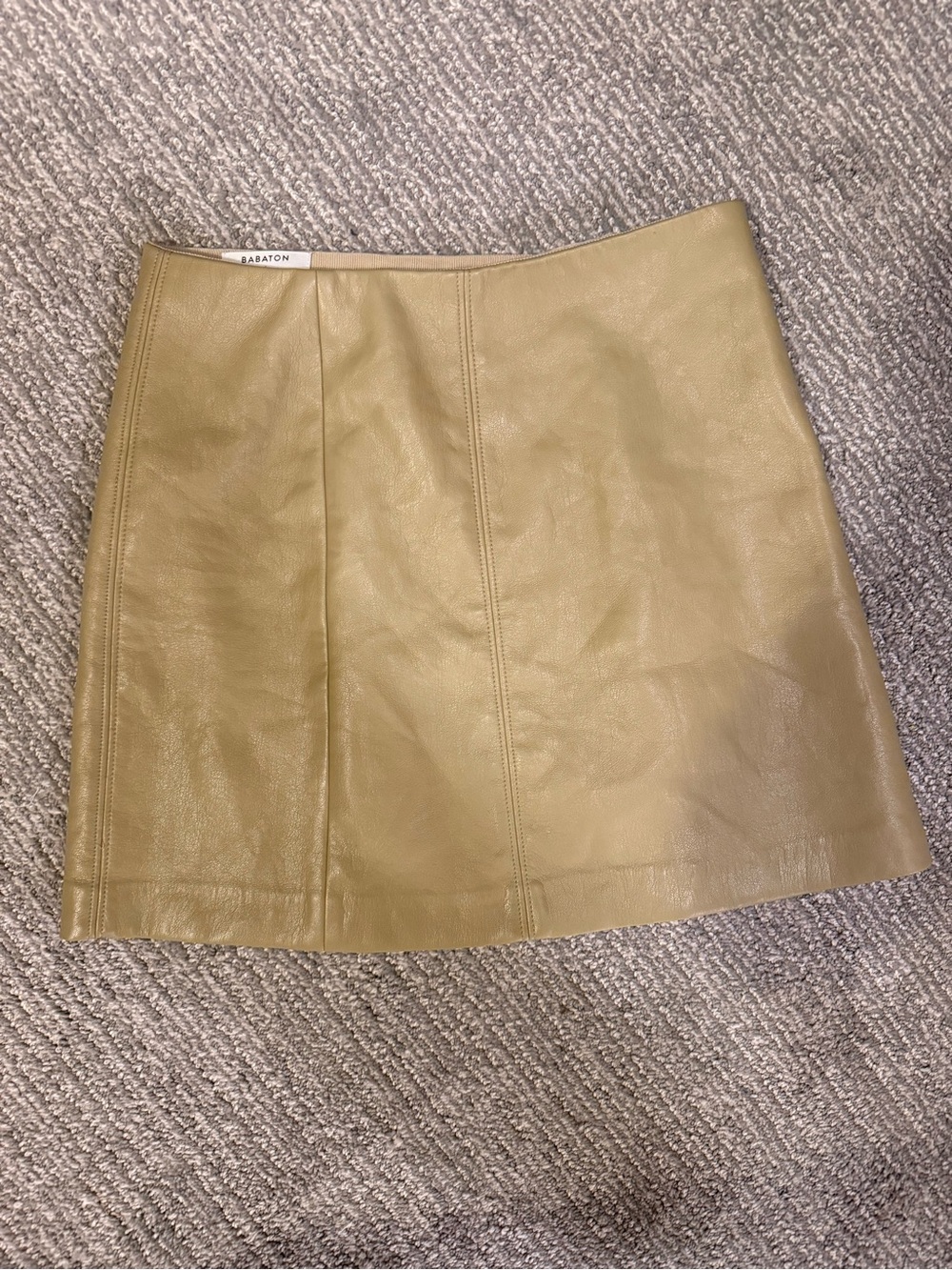 Aritzia Babaton Faux Leather Mini Skirt Size 4 Tan Khaki Vegan Leather